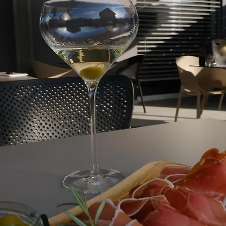 Aparthotel & Burgers Rezidenca Pipanova Ljubljana