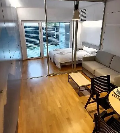 & Burgers Rezidenca Pipanova Aparthotel Ljubljana