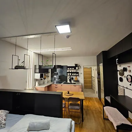 & Burgers Rezidenca Pipanova Aparthotel 4*
