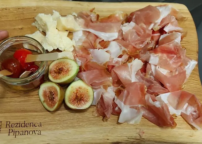 & Burgers Rezidenca Pipanova Любляна