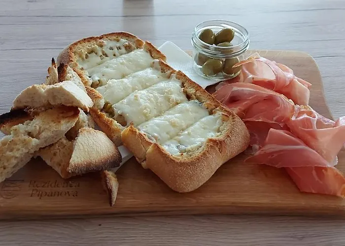 & Burgers Rezidenca Pipanova Апарт-отель Любляна