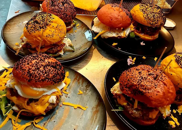 & Burgers Rezidenca Pipanova Апарт-отель 4*