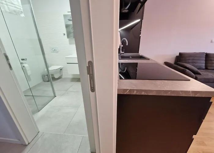 & Burgers Rezidenca Pipanova Апарт-отель 4*