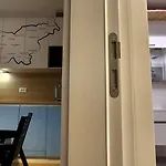 & Burgers Rezidenca Pipanova Λιουμπλιάνα