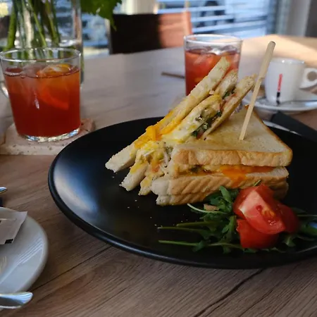 & Burgers Rezidenca Pipanova Apartmanhotel