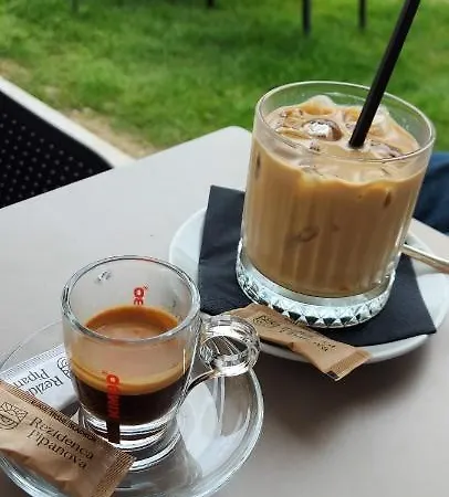 & Burgers Rezidenca Pipanova Ljubljana