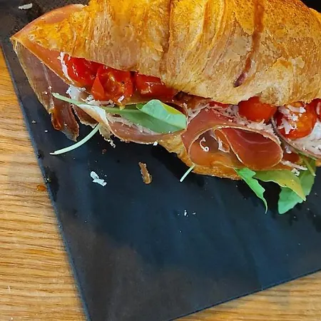 & Burgers Rezidenca Pipanova Apartmanhotel