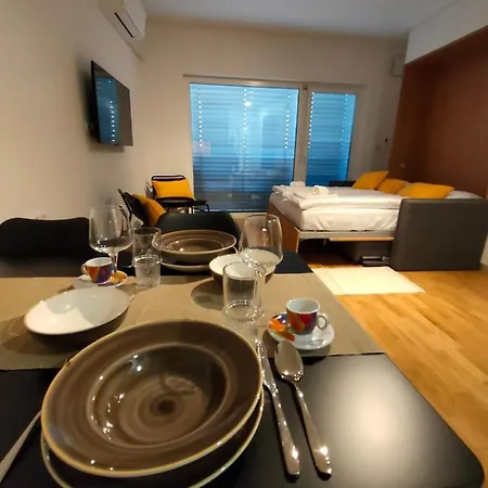 & Burgers Rezidenca Pipanova Apartmanhotel Ljubljana