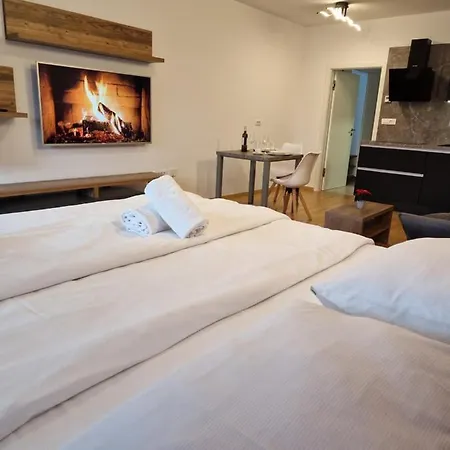 & Burgers Rezidenca Pipanova 류블랴나