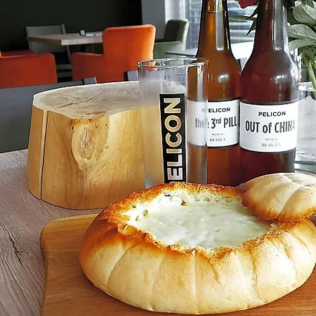 & Burgers Rezidenca Pipanova 4* Ljubljana