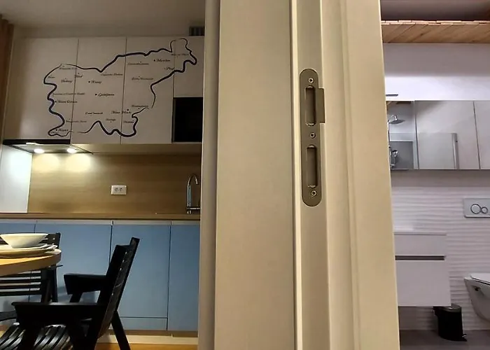 & Burgers Rezidenca Pipanova Любляна