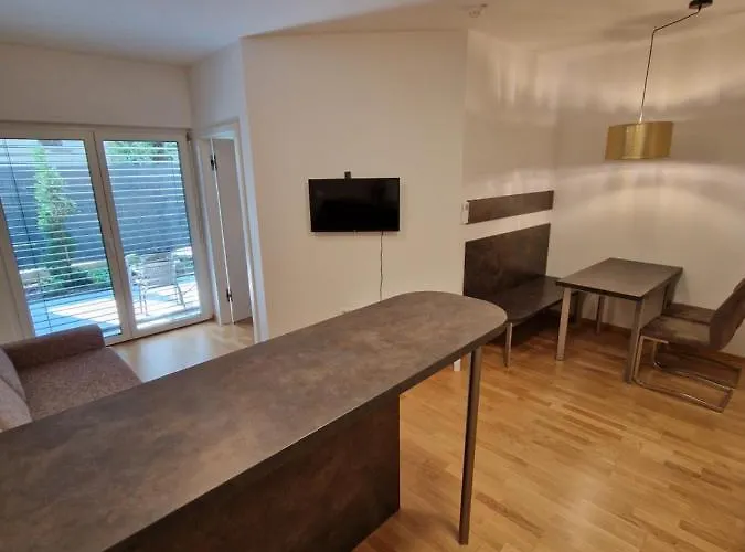 & Burgers Rezidenca Pipanova Апарт-отель 4*