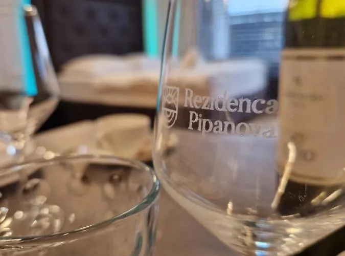 & Burgers Rezidenca Pipanova 4* Lublana