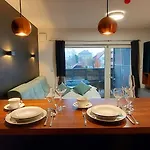 & Burgers Rezidenca Pipanova Apart Otel Ljubljana