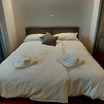 & Burgers Rezidenca Pipanova Apart Otel