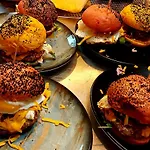 & Burgers Rezidenca Pipanova Apart Otel 4*