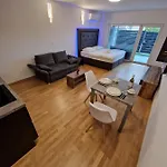 & Burgers Rezidenca Pipanova Apart Otel 4*
