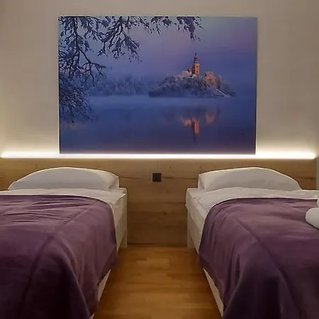 & Burgers Rezidenca Pipanova Aparthotel Lublaň
