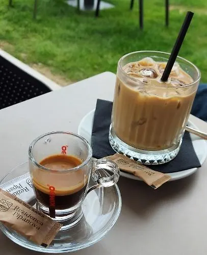 & Burgers Rezidenca Pipanova Λιουμπλιάνα