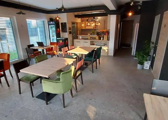 & Burgers Rezidenca Pipanova Λιουμπλιάνα