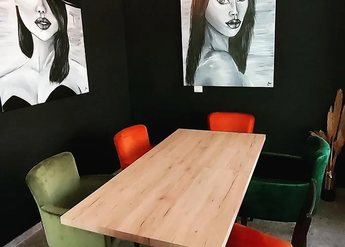 & Burgers Rezidenca Pipanova 4* Λιουμπλιάνα