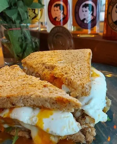 Ξενοδοχείο με διαμερίσματα & Burgers Rezidenca Pipanova 4*