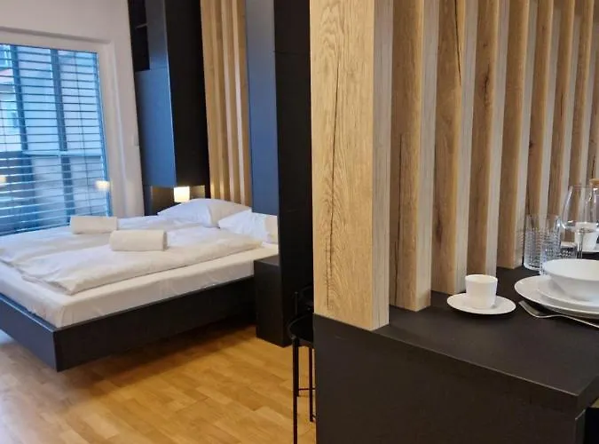 Aparthotel & Burgers Rezidenca Pipanova 4*